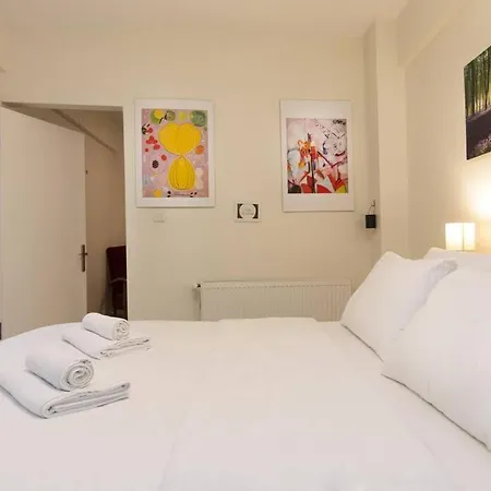 Central With Garden In Moda, Kadikoy Διαμέρισμα *